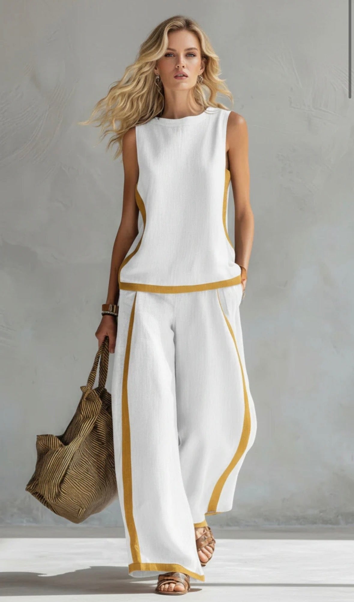 Velira Balta / XS Leila™ | Elegantiškas dviejų dalių kostiumas