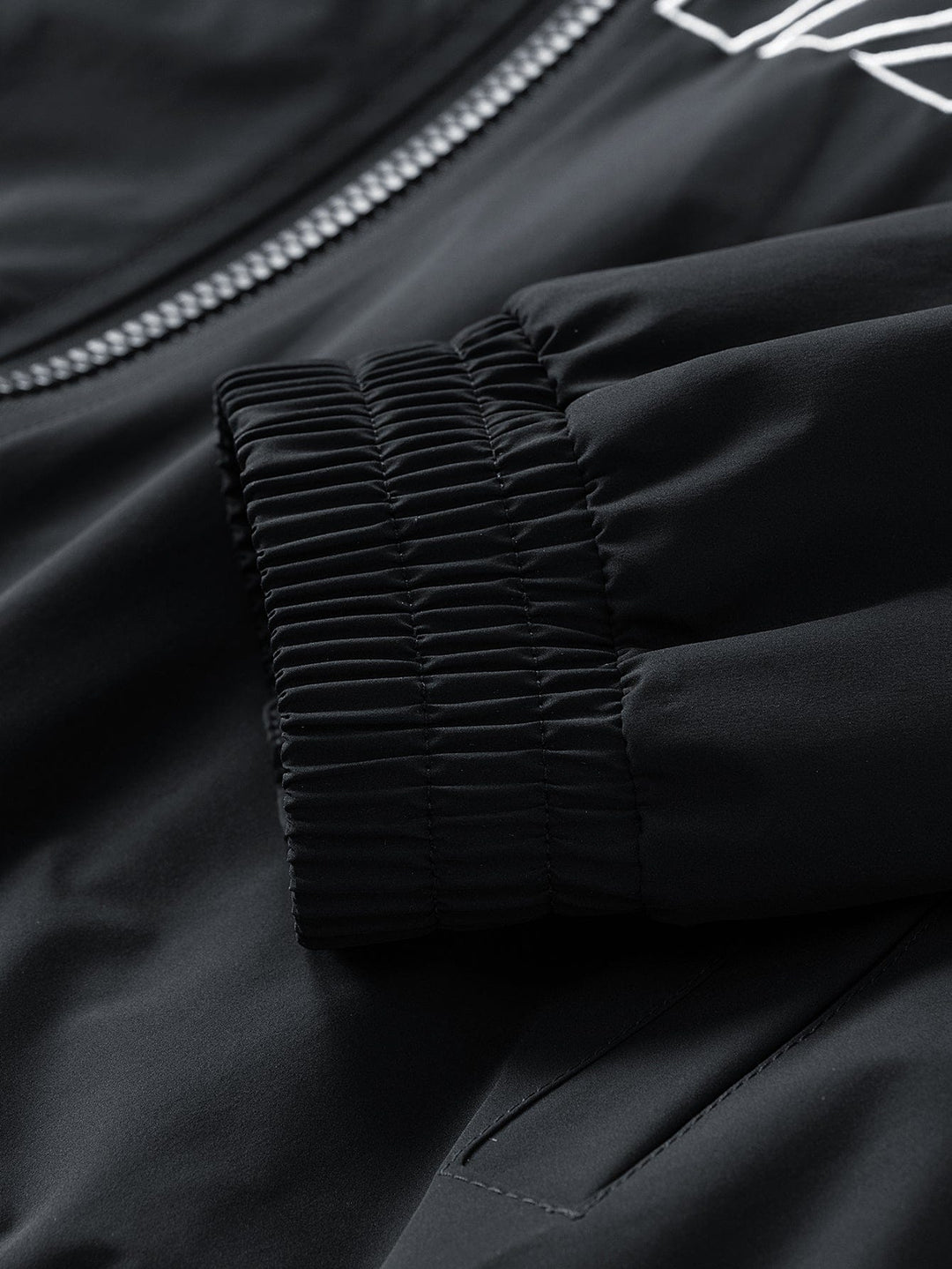 Velira Coats & Jackets Laisvalaikio Siuvinėta Lenktinė Striukė