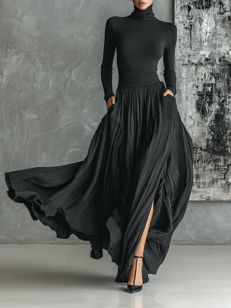 Velira Juoda / S Eva™ | Elegantiškas komplektas su plisuota sijonu
